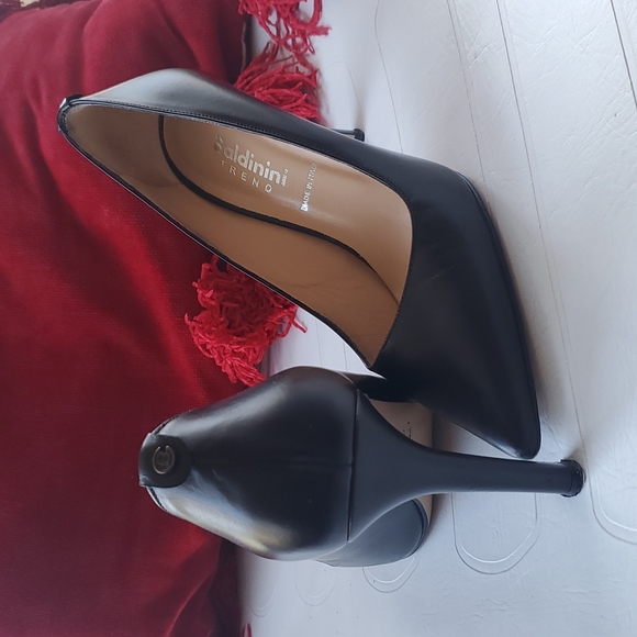 Baldinini Trend Stilletos - Picture 2 of 4